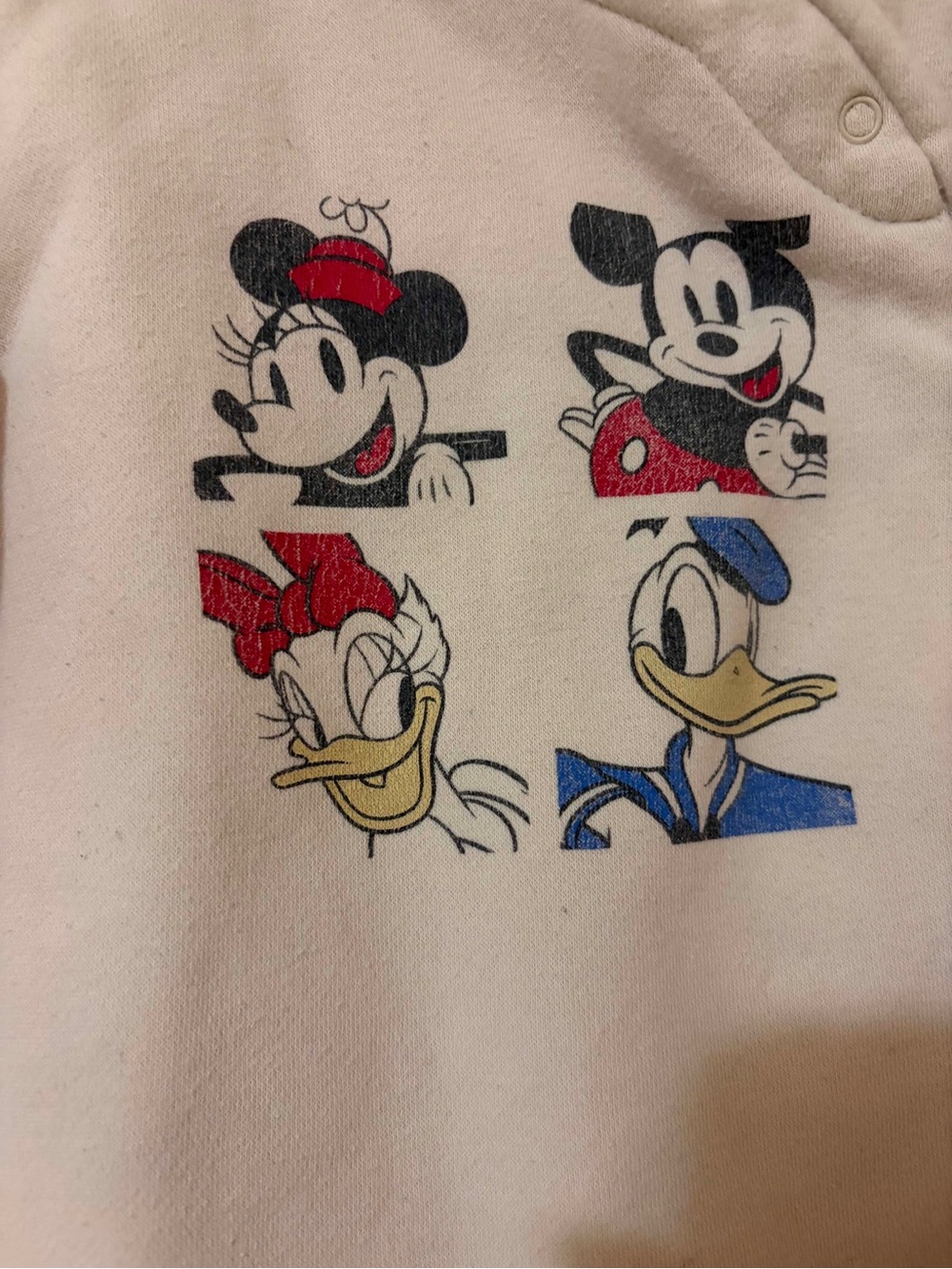 2/$20🍒Gap Kids' Cream Character Graphic Top - Mickey, Minnie, Daisy & Donald